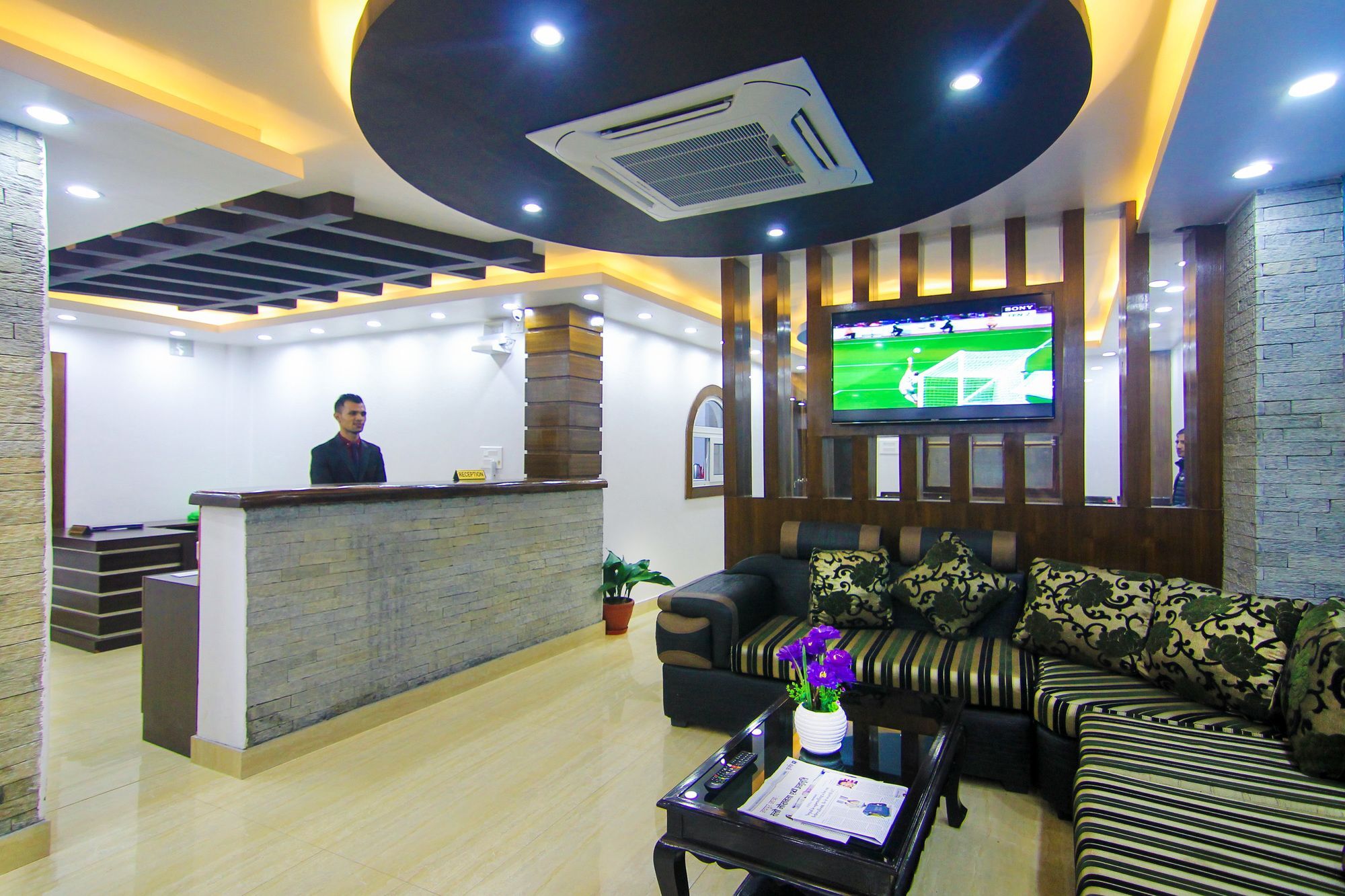 Hotel Lakeside Похара Екстериор снимка